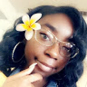 Meet your Posher, Mia